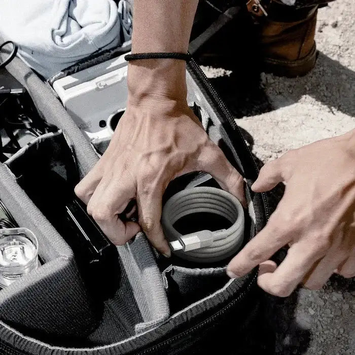 MOMAX Mag.Link Magnetic USB-C to USB-C Cable 100W Up to 2m - GulfStore.com