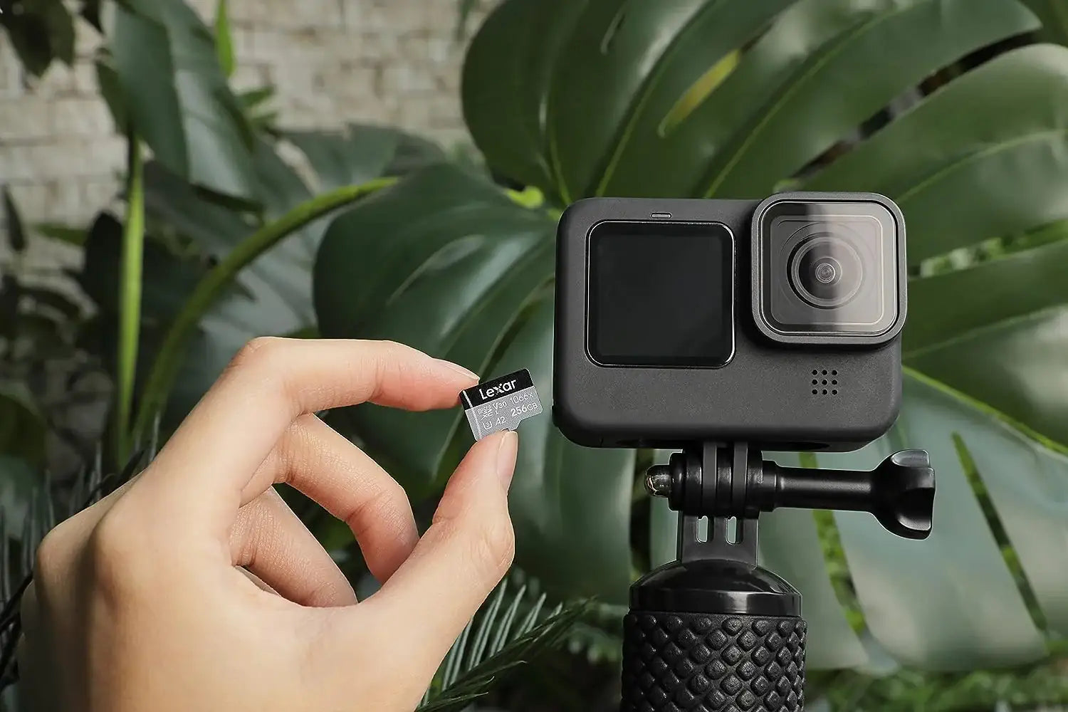 Lexar® High-Performance 1066x microSDXC™ UHS-I, up to 160MB/s read 120MB/s write C10 A2 V30 U3, 256GB (LMS1066256G-BNANG) - GulfStore.com