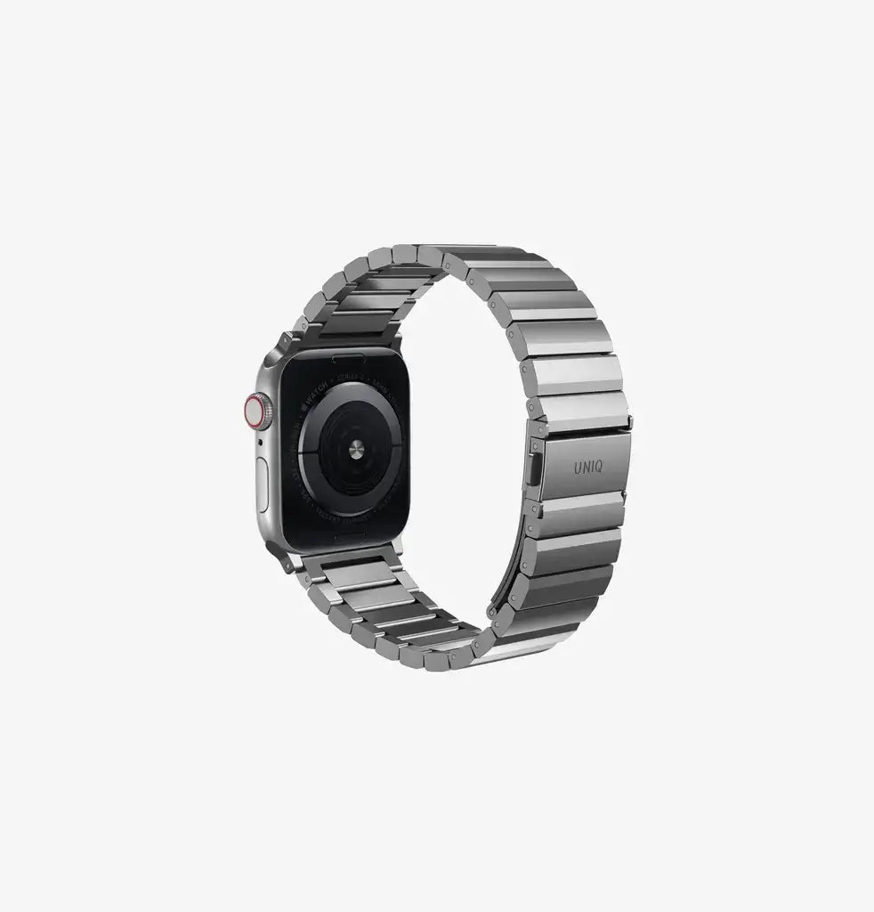 UNIQ Strova Stainless Steel Band For Apple Watch 49/45/44mm - Silver -49MM-STRVSIL - GulfStore.com