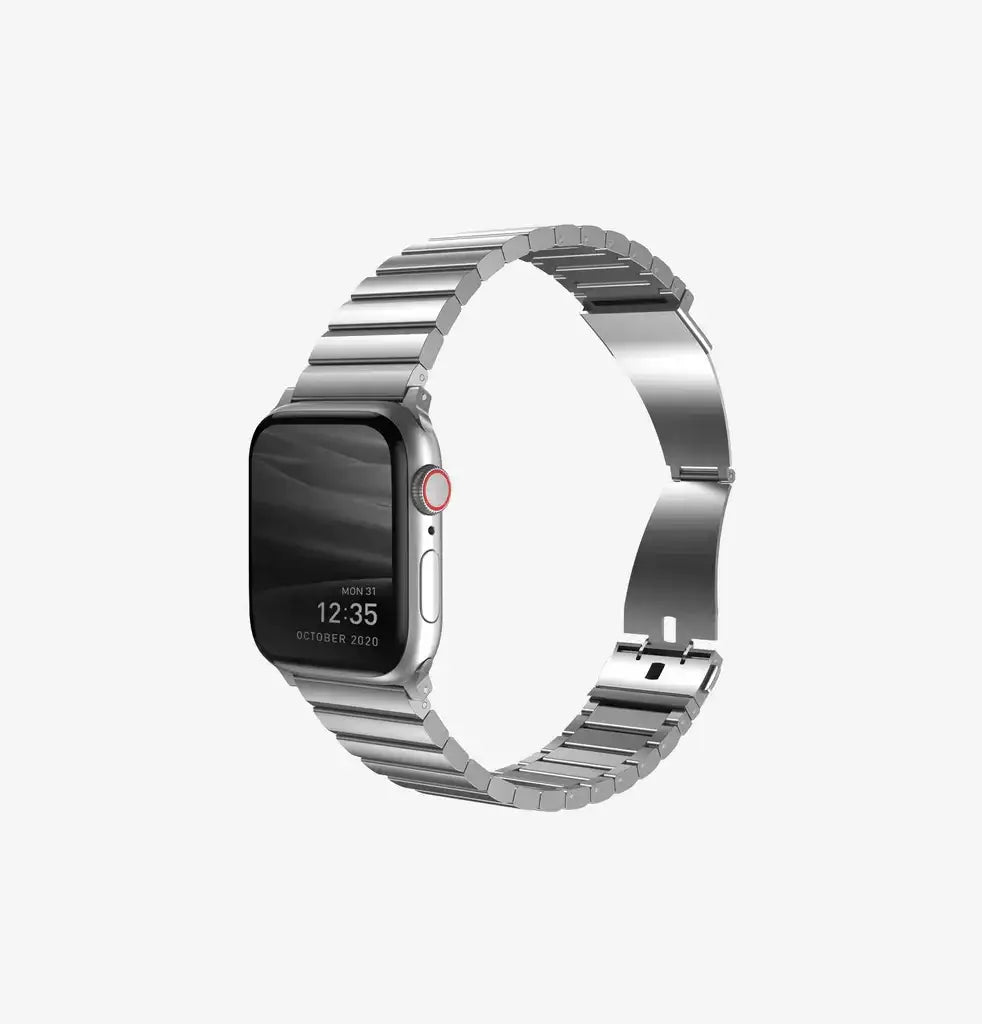 UNIQ Strova Stainless Steel Band For Apple Watch 49/45/44mm - Silver -49MM-STRVSIL - GulfStore.com