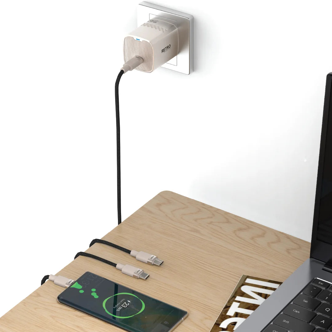 PW-TCR45UKT-TT | كابل باوا ريترو ٤٥ واط بمنفذ Type-C، قابس بريطاني، مع كابل Type-C إلى Type-C | تيتانيوم