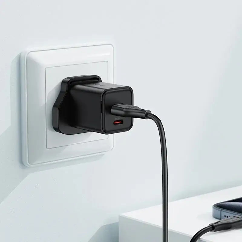 AceFast | 18493 | A127 | PD30W Gan (Usb C) Charger | UK | Black - GulfStore.com