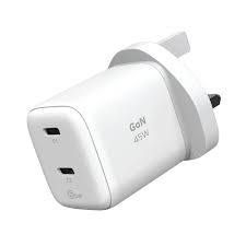 UM81UKW| Momax 1-Charge 45W 2-Port GaN Charger 2x USB-C | UK | White - GulfStore.com