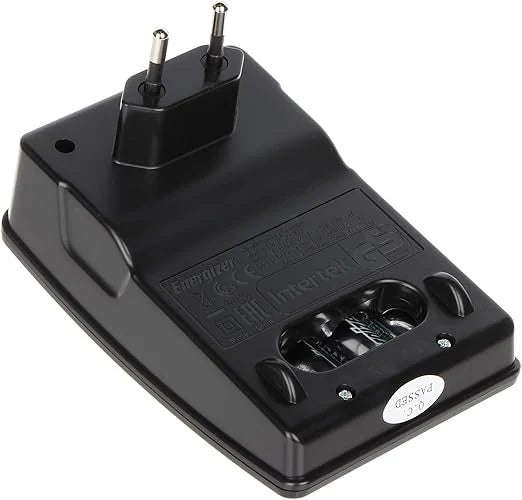 شاحن بطاريات إنرجي آيزر مع بطاريتين AA، شاحن سريع ماكسي.