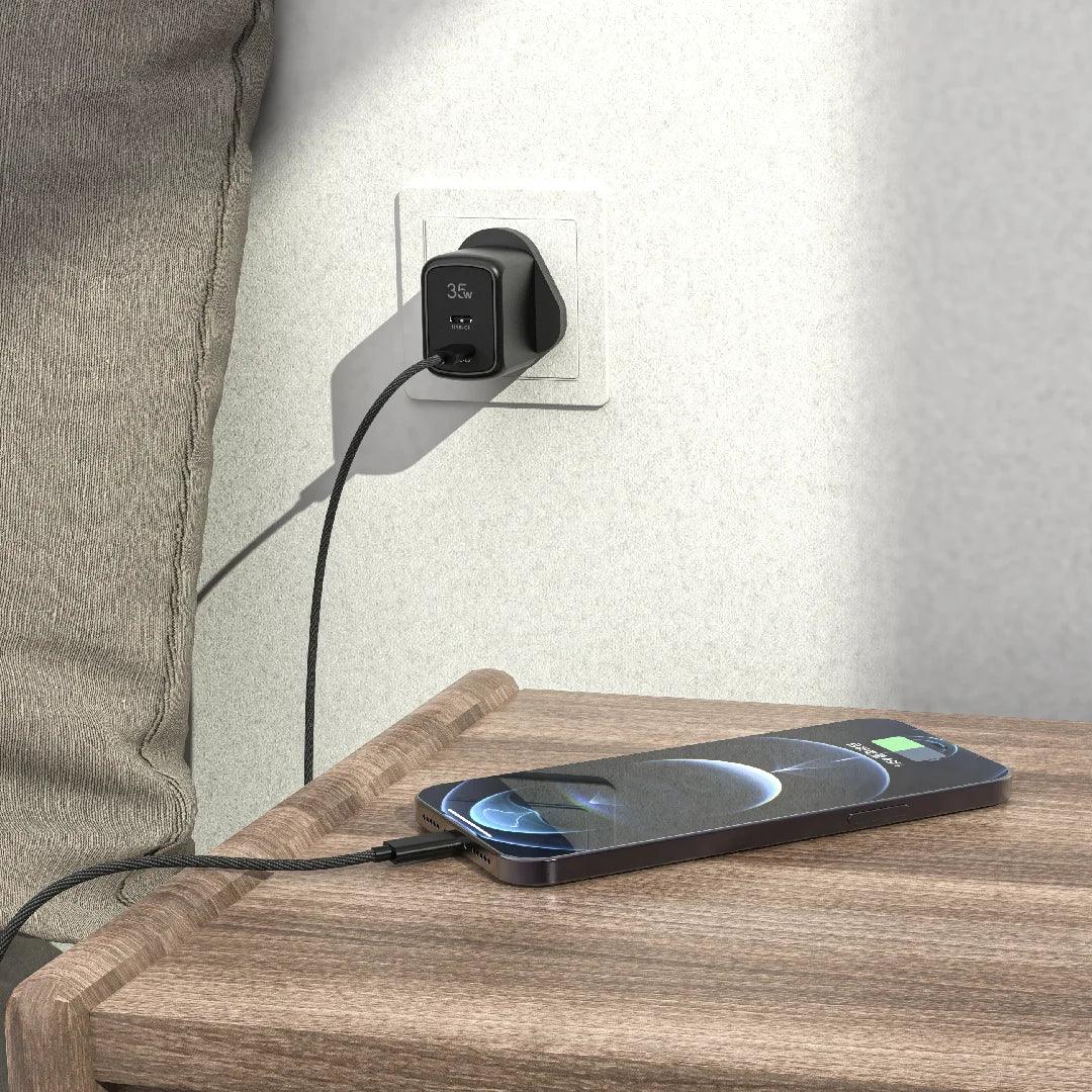 Pawa Stout Gan Travel Charger with Dual PD Port 35W-Black PW-GN35UK-BK