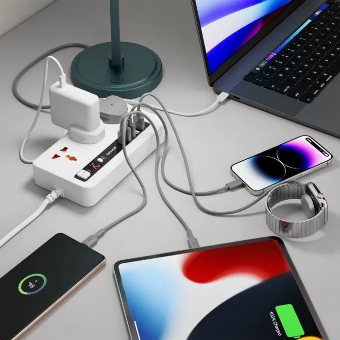 موزع طاقة متعدد المنافذ من Porodo مزود بـ 4 منافذ USB-A/USB-C للمنزل والمكتب بطول 2 متر PD-FWCH013-WH – أبيض