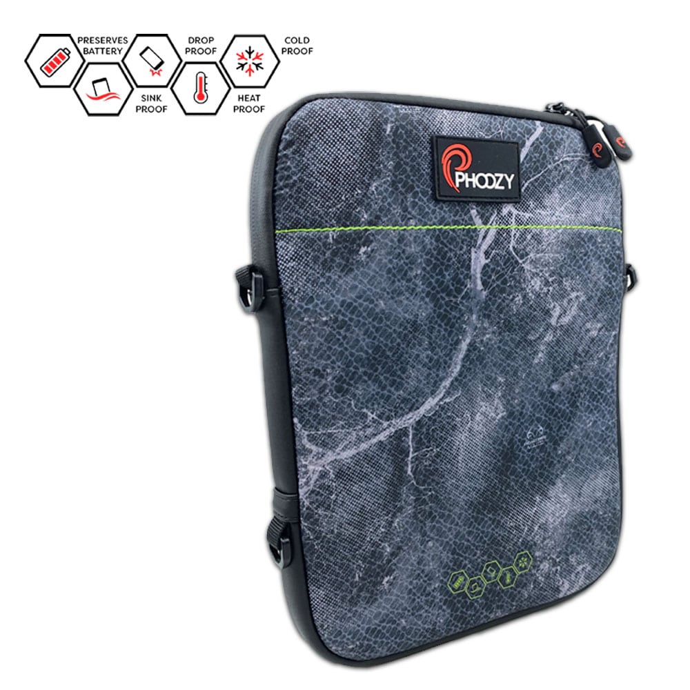 Phoozy - iPad 11 في Realtree Mako