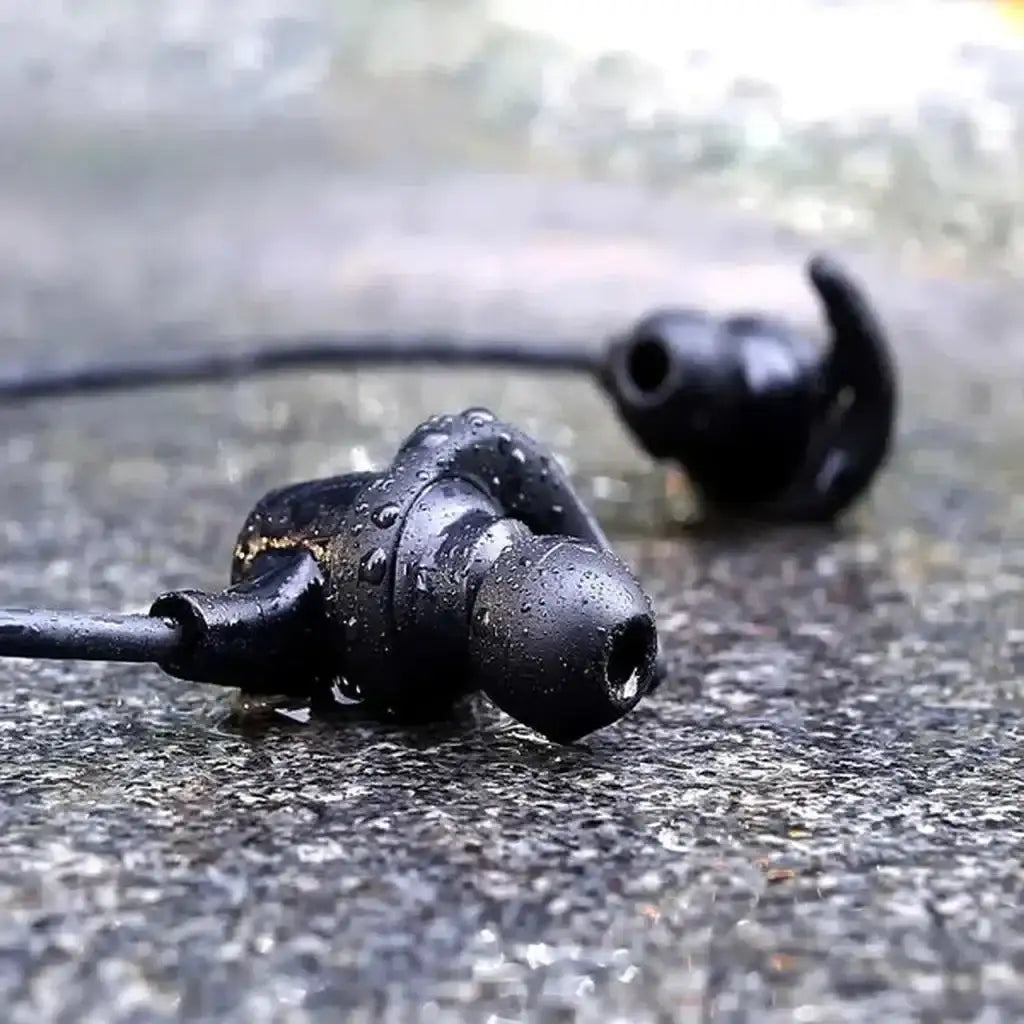 EP-B40S BK | Aukey Bluetooth Earbuds with magnetic Clip - GulfStore.com