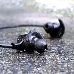 EP-B40S BK | Aukey Bluetooth Earbuds with magnetic Clip - GulfStore.com