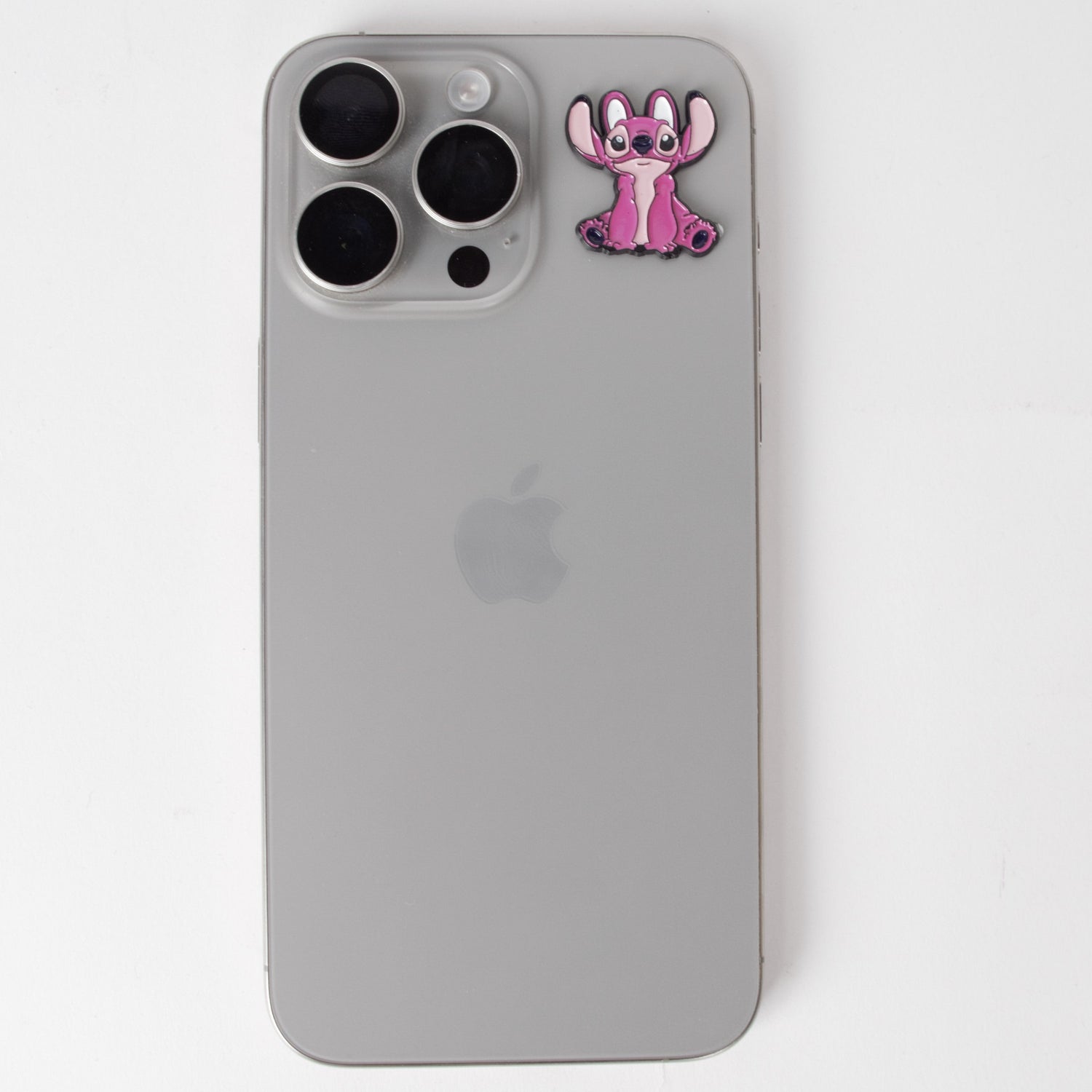 ملصق وردي صلب على شكل ستيتش الملاك اللطيف