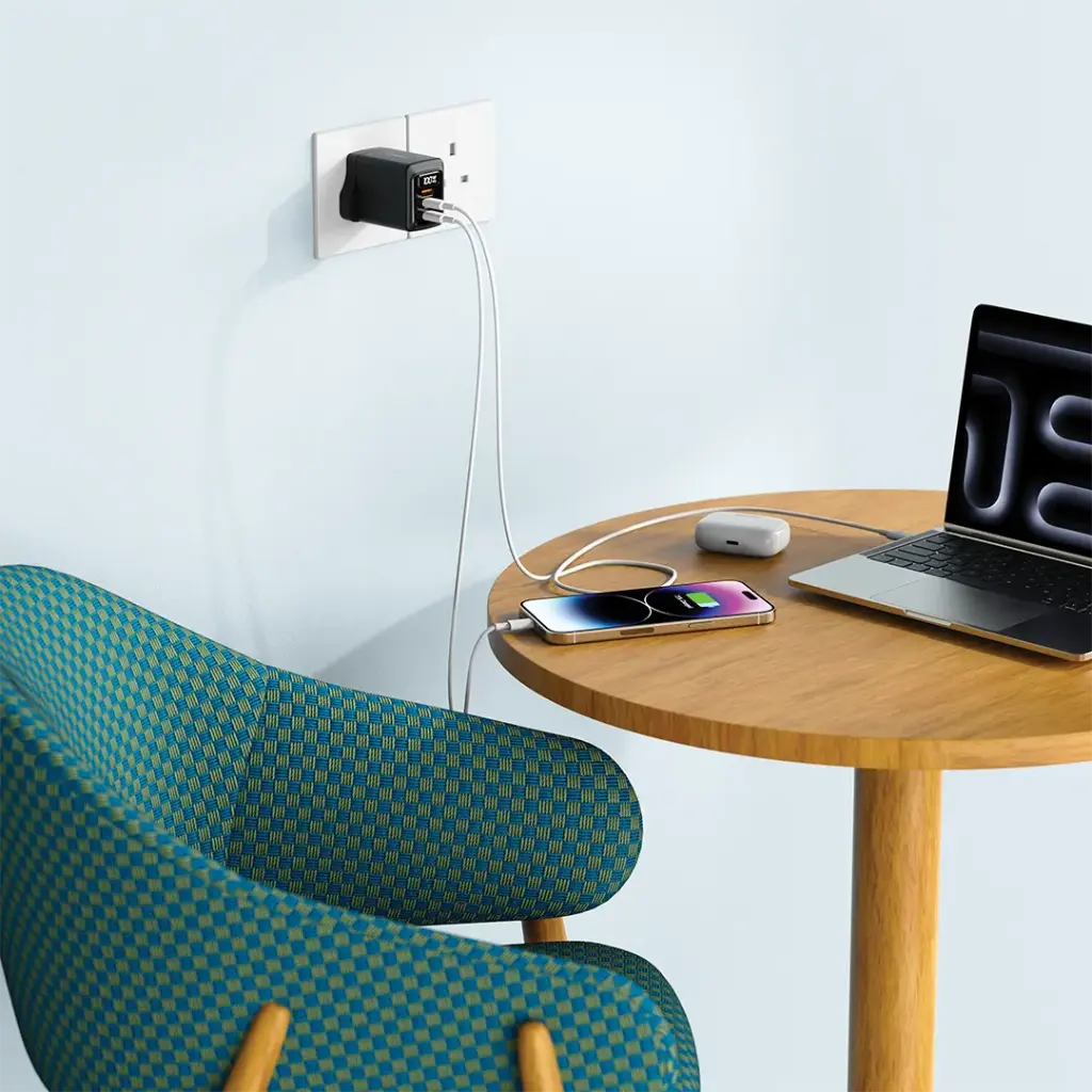 PDFWCH073CBK | شاحن حائط متعدد المنافذ من بورودو GaN بقوة 100 واط | أسود