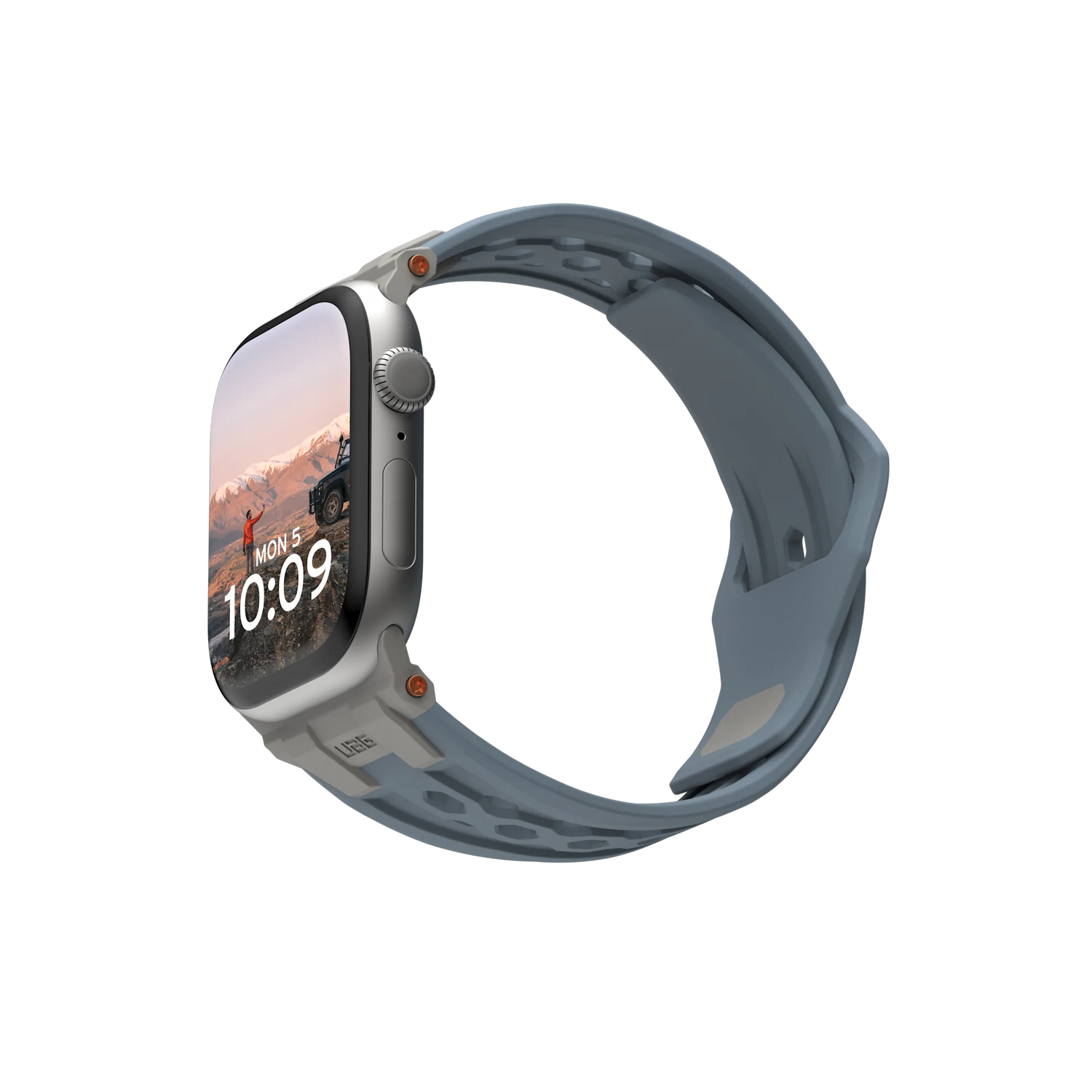 UAG | 194158114136 | UAG Apple Watch 49/45/44/42 Monarch Strap Cloud Blue/Titanium