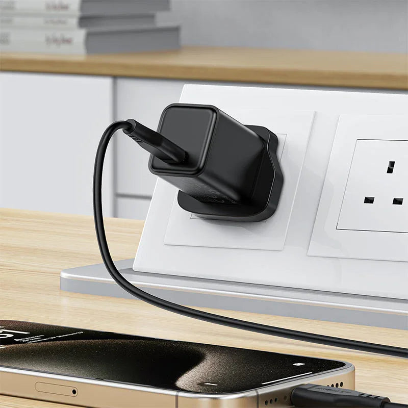 AceFast | 18495 | A125 | PD45W Gan (Usb C) Charger | UK | Black