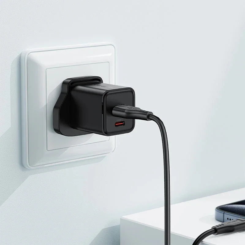AceFast | 18493 | A127 | PD30W Gan (Usb C) Charger | UK | Black