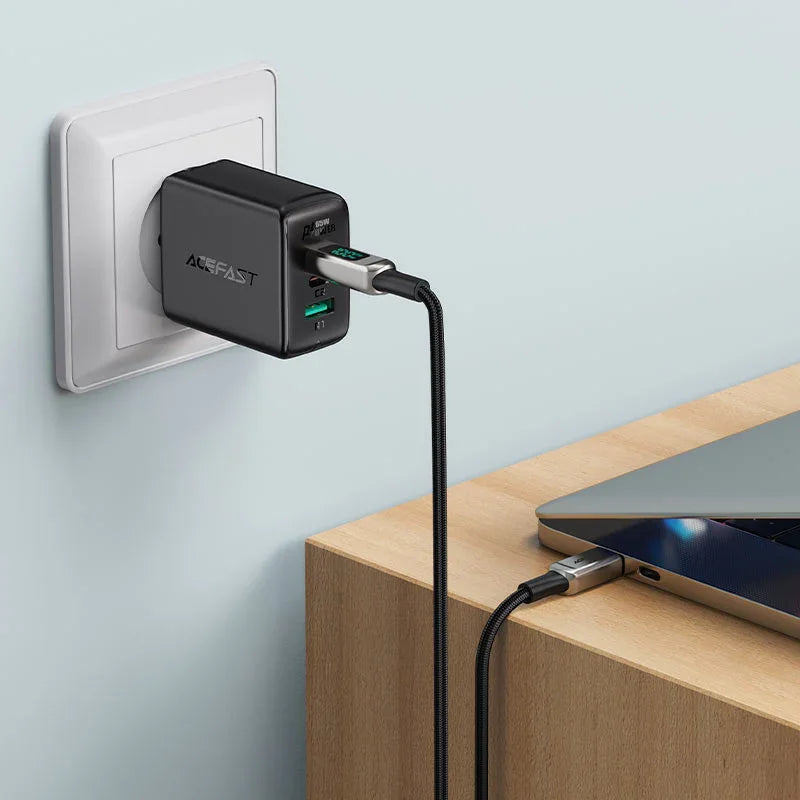 AceFast | 15888 | C6-03 | كابل شحن وبيانات مضفر من USB-C إلى USB-C، مصنوع من سبائك الزنك، بشاشة رقمية، بقوة 100 واط | أسود