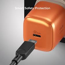 UM73UKM| Momax  1-Charge 45W 1-Port GaN Charger 1x USB-C  | UK  | Orange - GulfStore.com