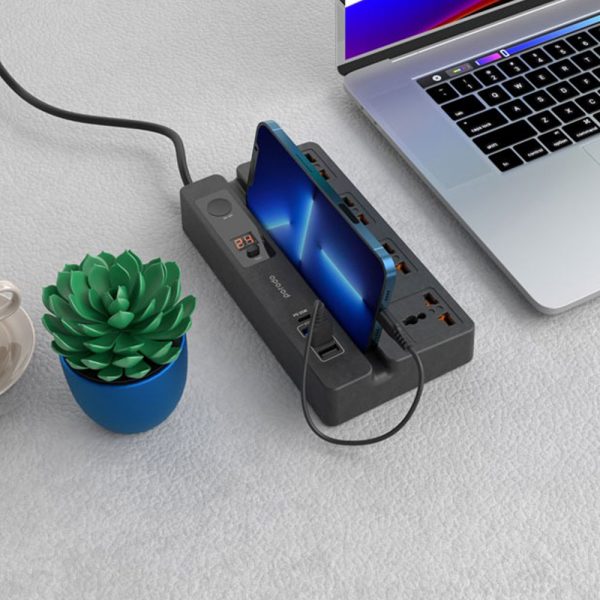 Porodo 4 AC 3 USB & USB-C PD 35W Socket 3M 3000W UK Black - GulfStore.com